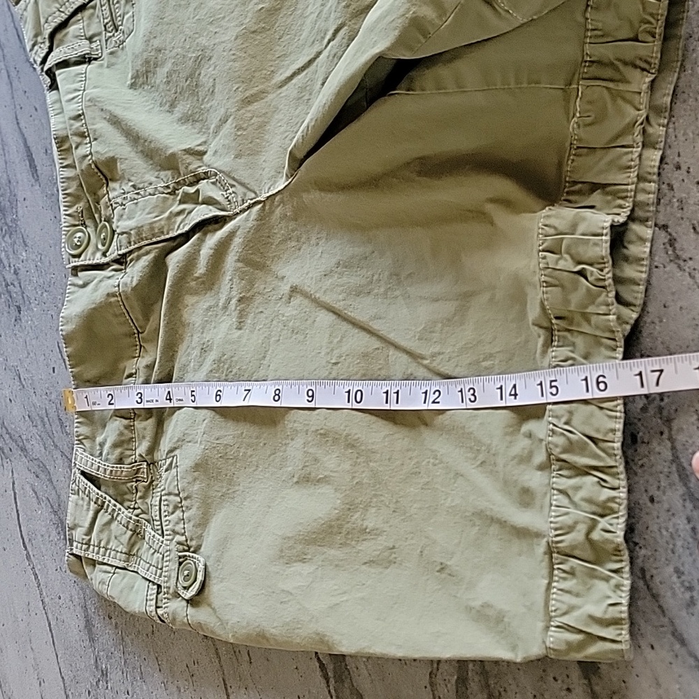 LANE BRYANT Shorts w/ Stylish Belt Loop Design Green size 16 - Picture 11 of 12